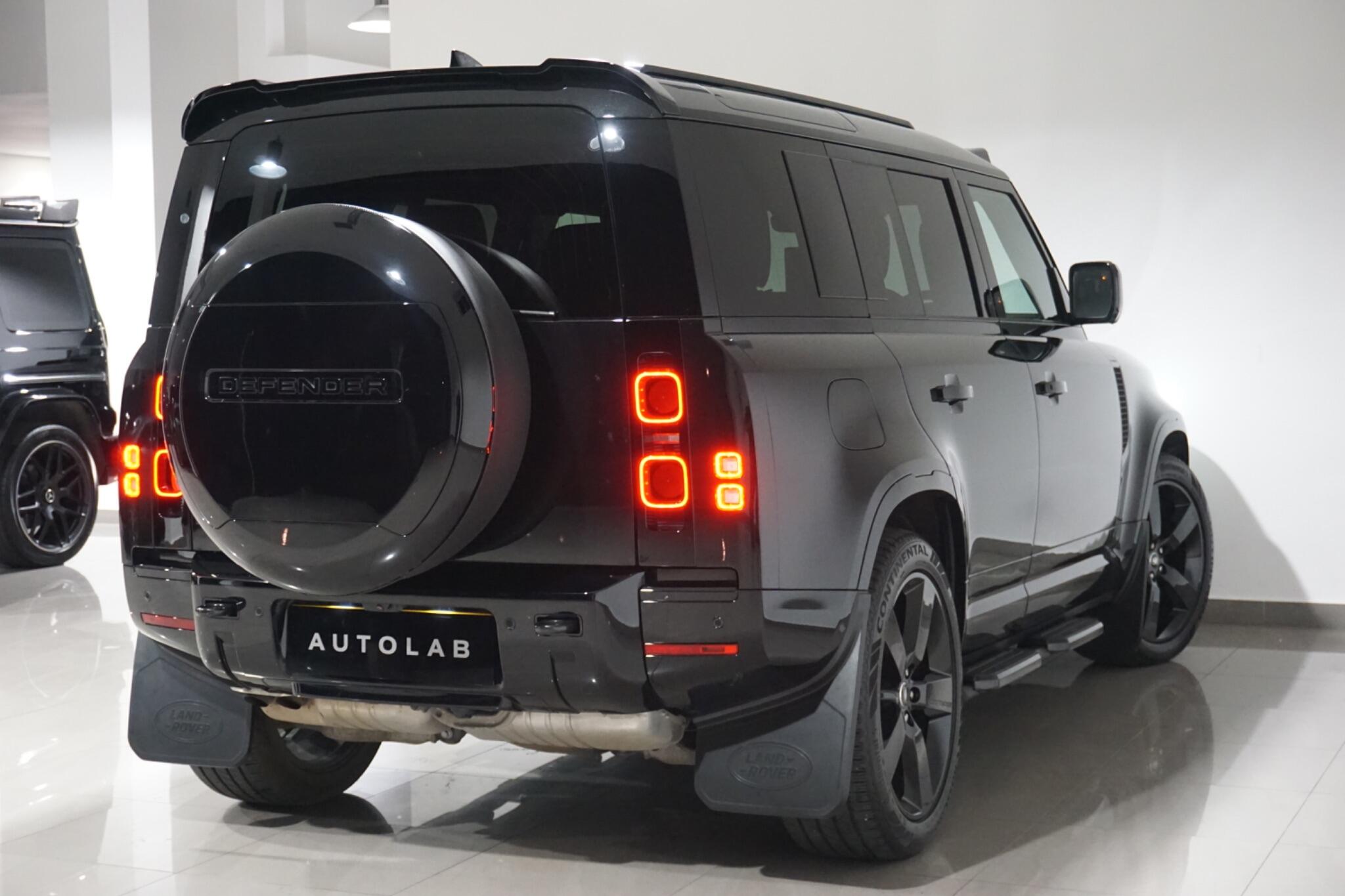 Land Rover Defender 110 3.0 D300 MHEV X-Dynamic HSE SUV 5dr Diesel Auto 4WD Euro 6 (s/s) (300 ps)